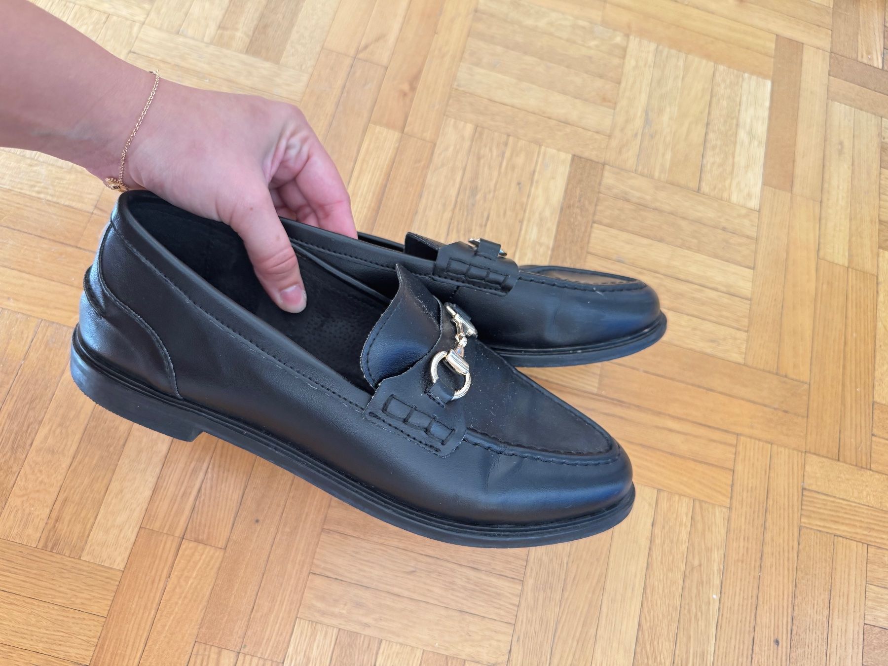 Scarpe da donna: Mocassin noir boucle dorée – Usato da Montreux venduto da Iza_81199 3