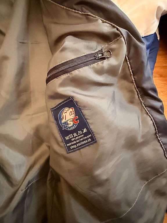 Giacche: ZSC Lions Steppjacke Gr. M – Usato da Zürich venduto da ynjd1234 3