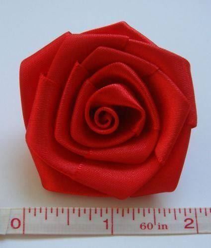 Negligees & Pigiami: 1 Big rose satin 5cm ROUGE – Nuovo e nell'imballaggio originale da St-Imier venduto da goodber