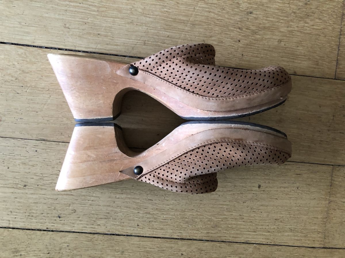 Scarpe da donna: Holzclogs Echtleder Cognacfarbene ca. Gr. 39.5 – Usato da Bern venduto da Etzy 5