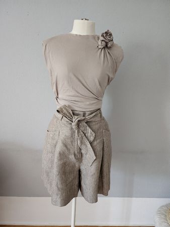 Massimo Dutti Shorts, Khaki, Gr. 36, Sommer-Look, Neu