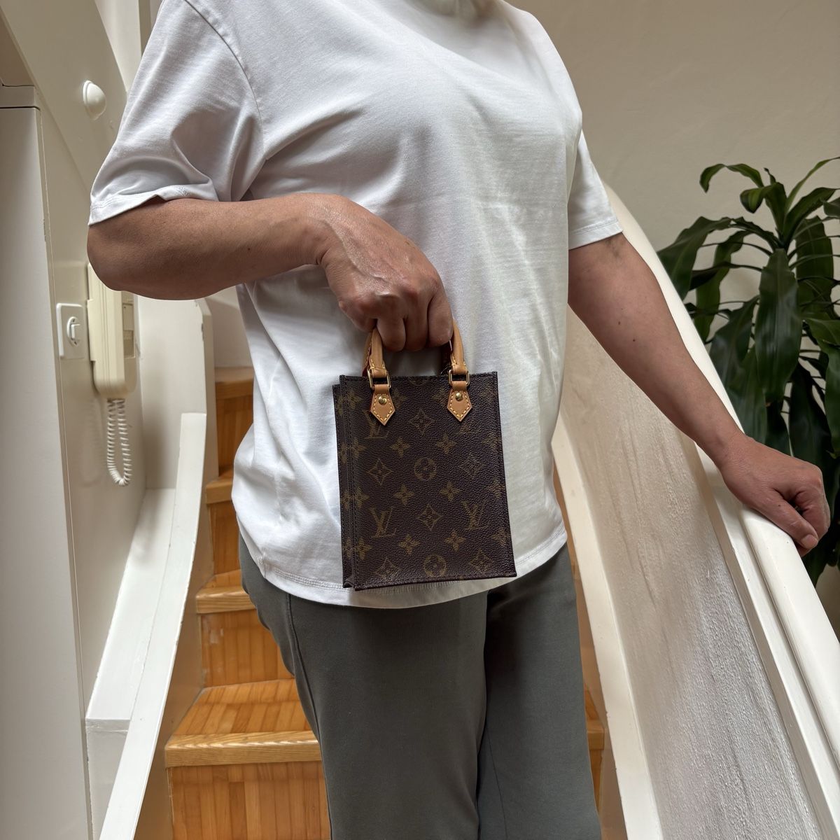 Louis Vuitton Borse da donna: Louis Vuitton Petit Sac Plat – Usato da Rapperswil SG venduto da patricia.ferrari75