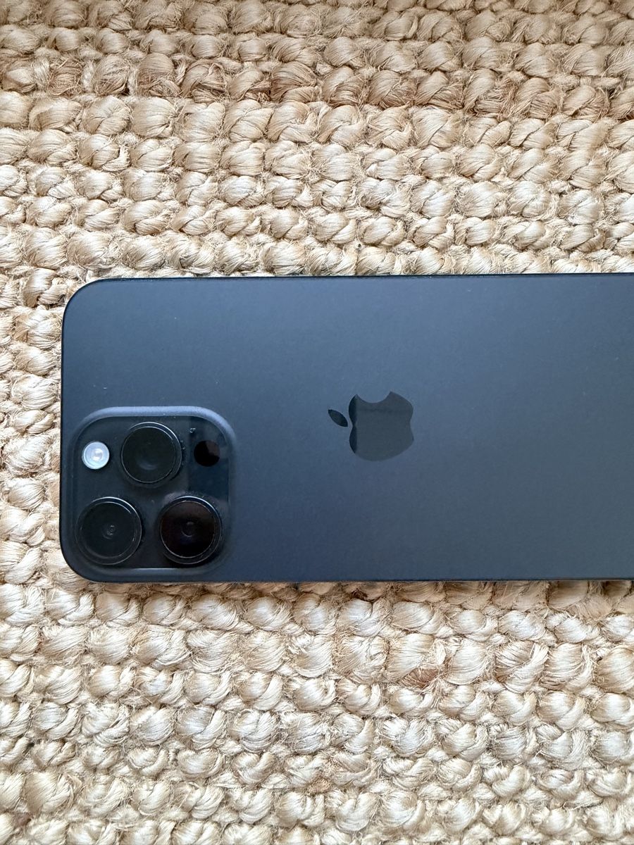 Apple Portables: Iphone 15 Pro Max 256 GB Titan schwarz – D'occasion à Rebstein par Fabsi2000 6