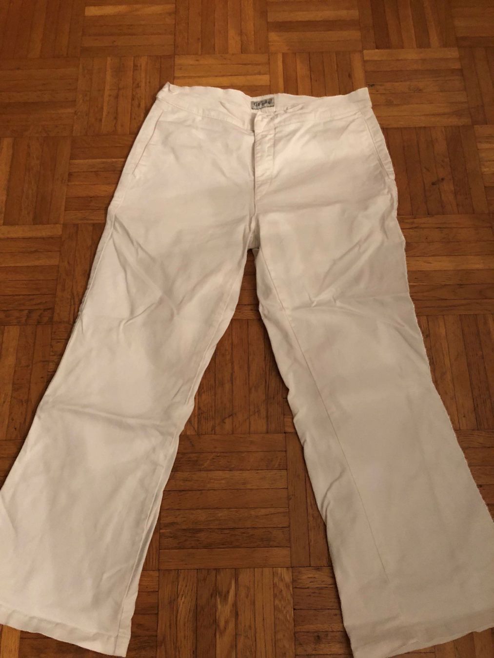 Jeans: Guess Jeans Hose original 7/8 Gr. 28 – Gebraucht aus Wettingen von Hasta80