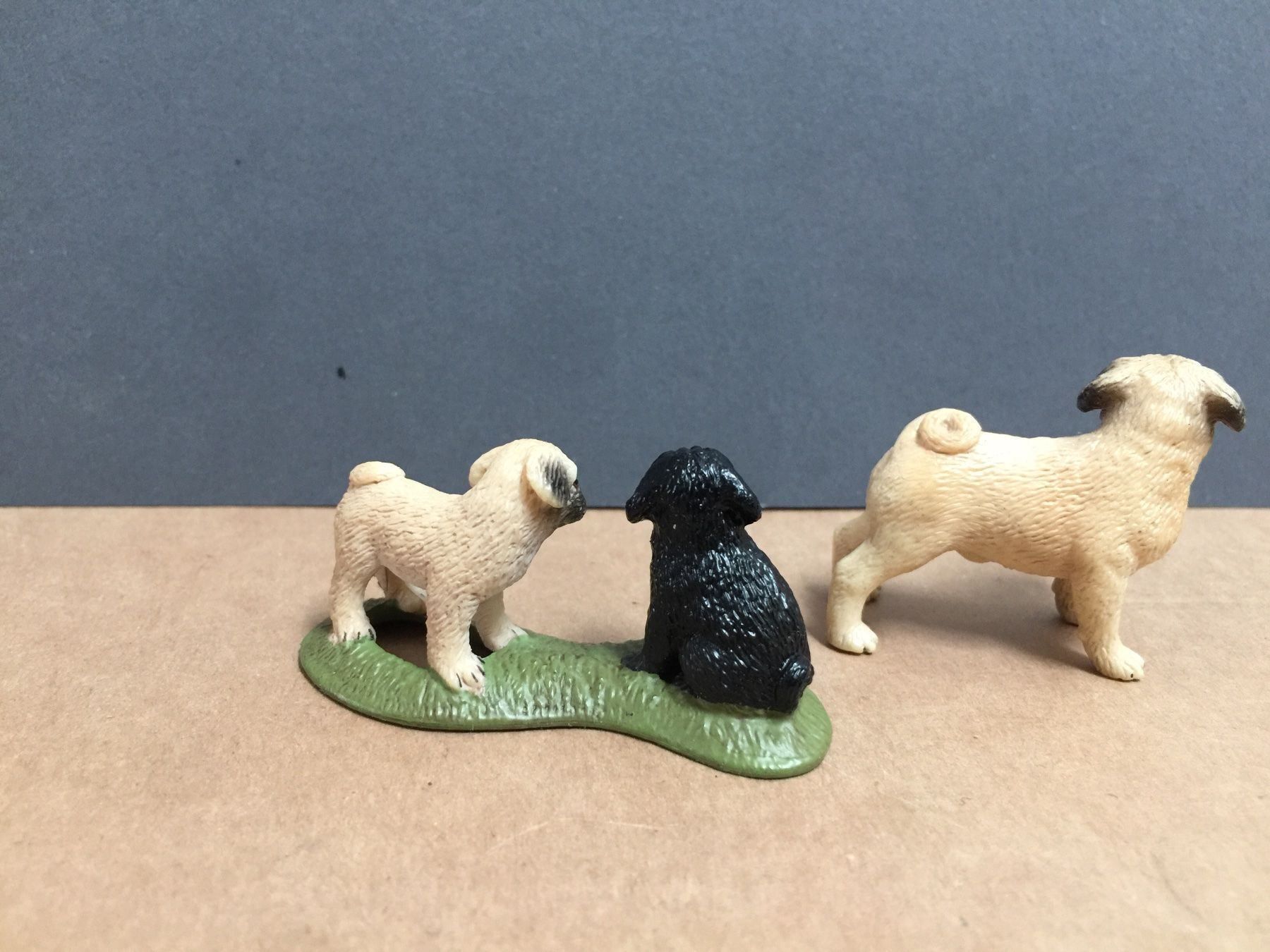 Schleich Figuren: Schleich Mops Rüde Hund Hunde – Gebraucht aus Ennetbaden von mapa05 1