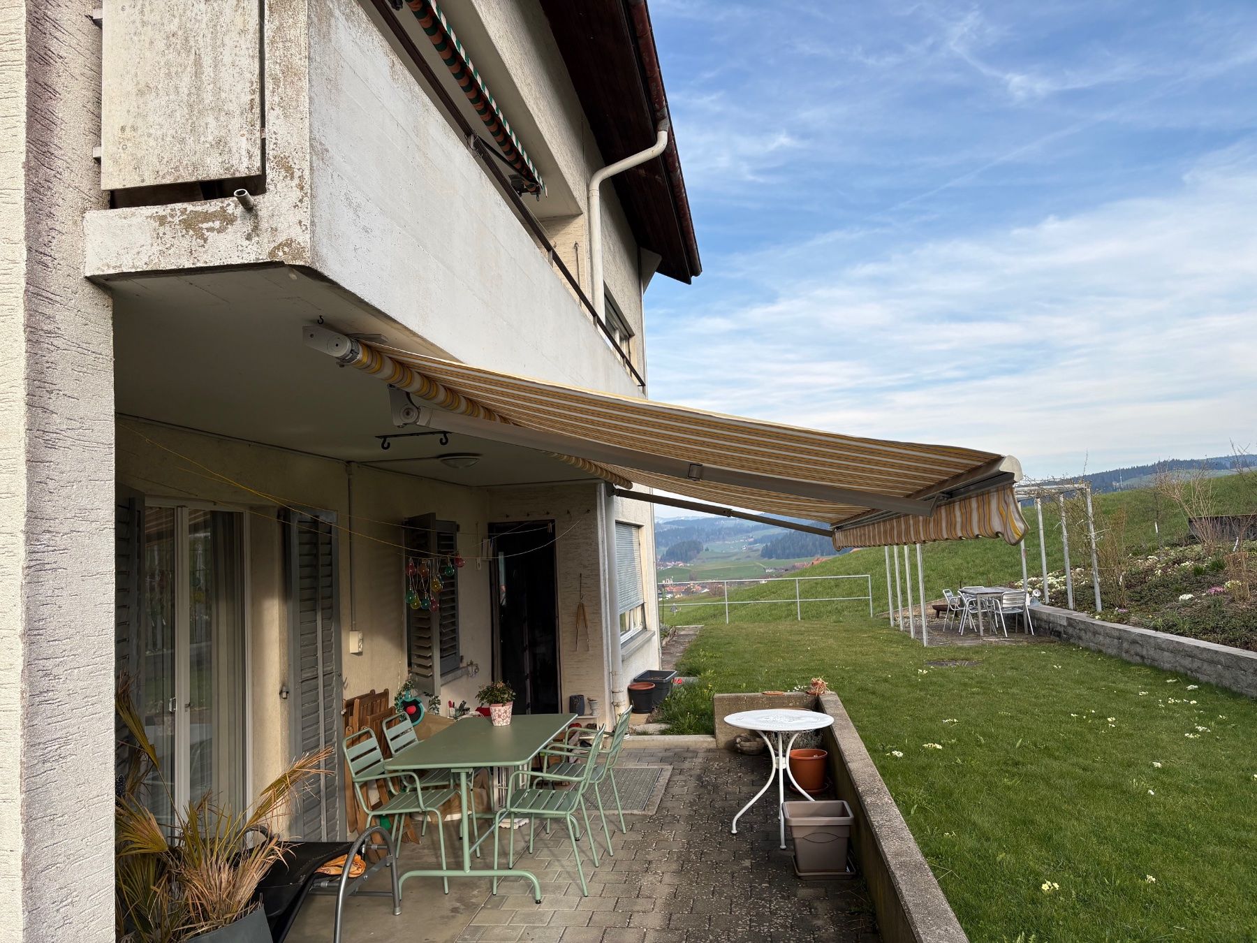 Markisen: Sonnenschutz Knickarmstore, elektrisch – Gebraucht aus Burgdorf von Bluedoc7 6