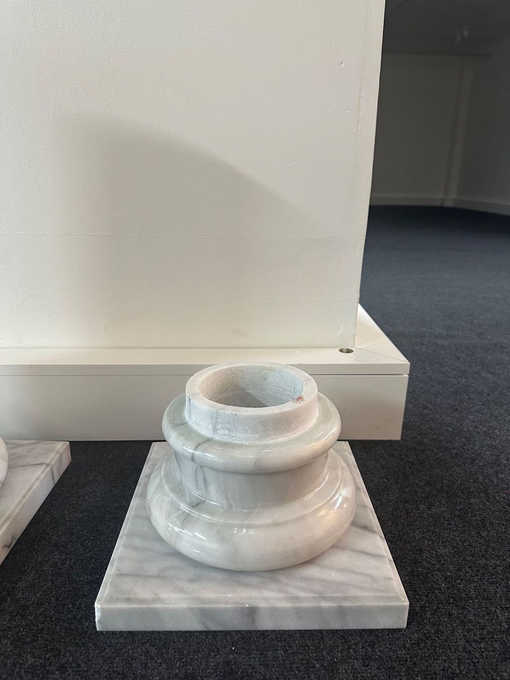 Skulpturen & Statuen: Marmorsäule dreiteilig Naturmarmor – Gebraucht aus Basel von artthings4you 2