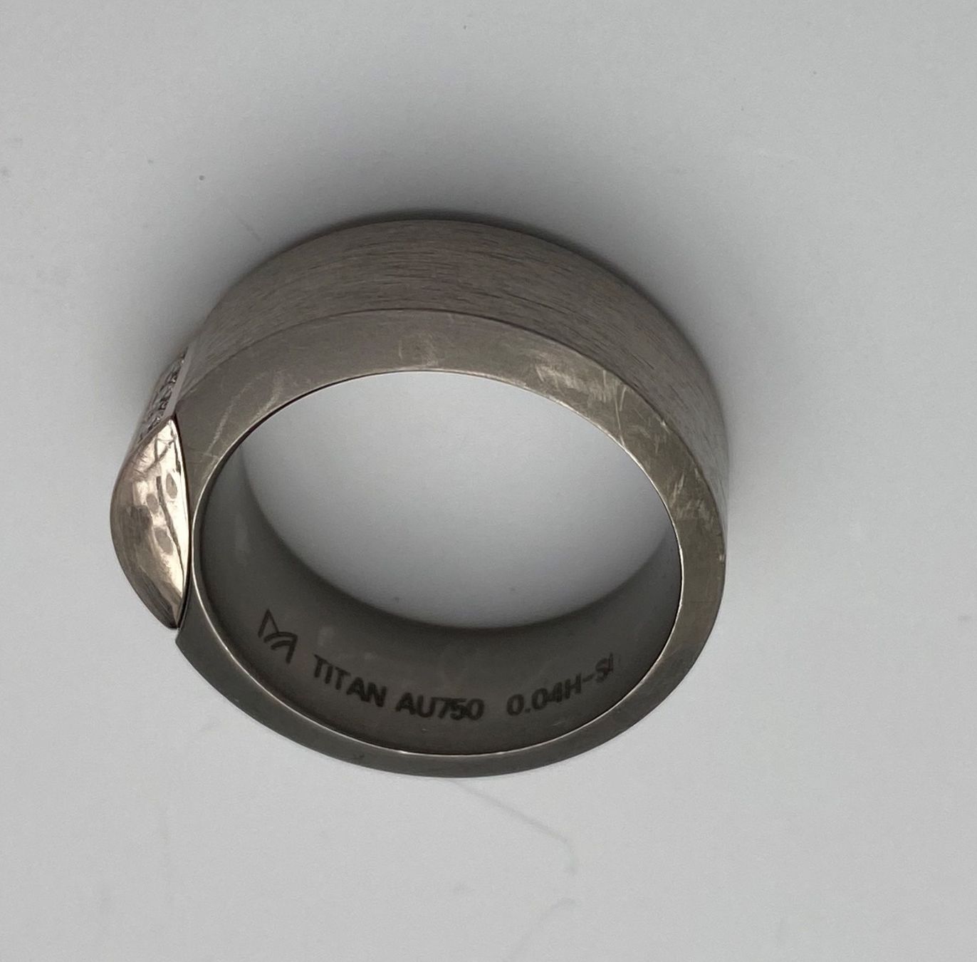 Ringe: TITANRING mit 18 K GG & 3 Diamanten – Gebraucht aus Wettingen von taloo 3