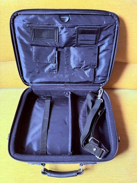 Borse: Laptop - Tablette Tasche – Usato da Zollikon venduto da cyberbambi123 1
