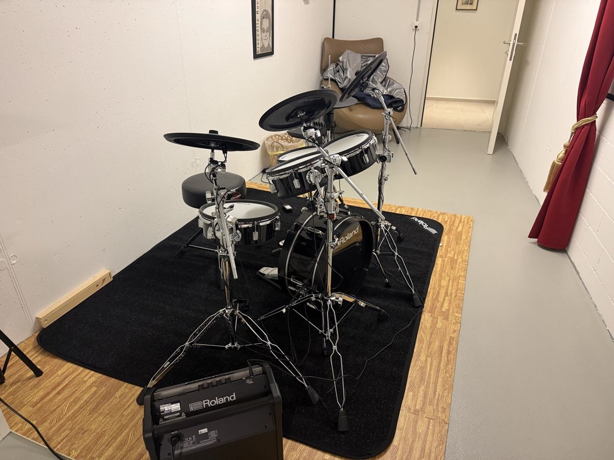 Roland Strumenti musicali: E-drum set Roland VAD306 – Usato da Uitikon Waldegg venduto da ste_6qtl 1