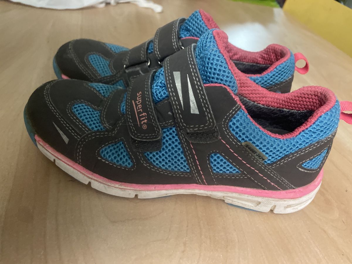Superfit Chaussures filles: Superfit Schuhe Gr. 34 – D'occasion à Obergerlafingen par cabo4