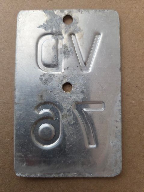 Sachs Schilder: Velonummer VD 76 Mofanummer gelb plaque Mofa – Gebraucht aus Schenkon von Uhu007 1