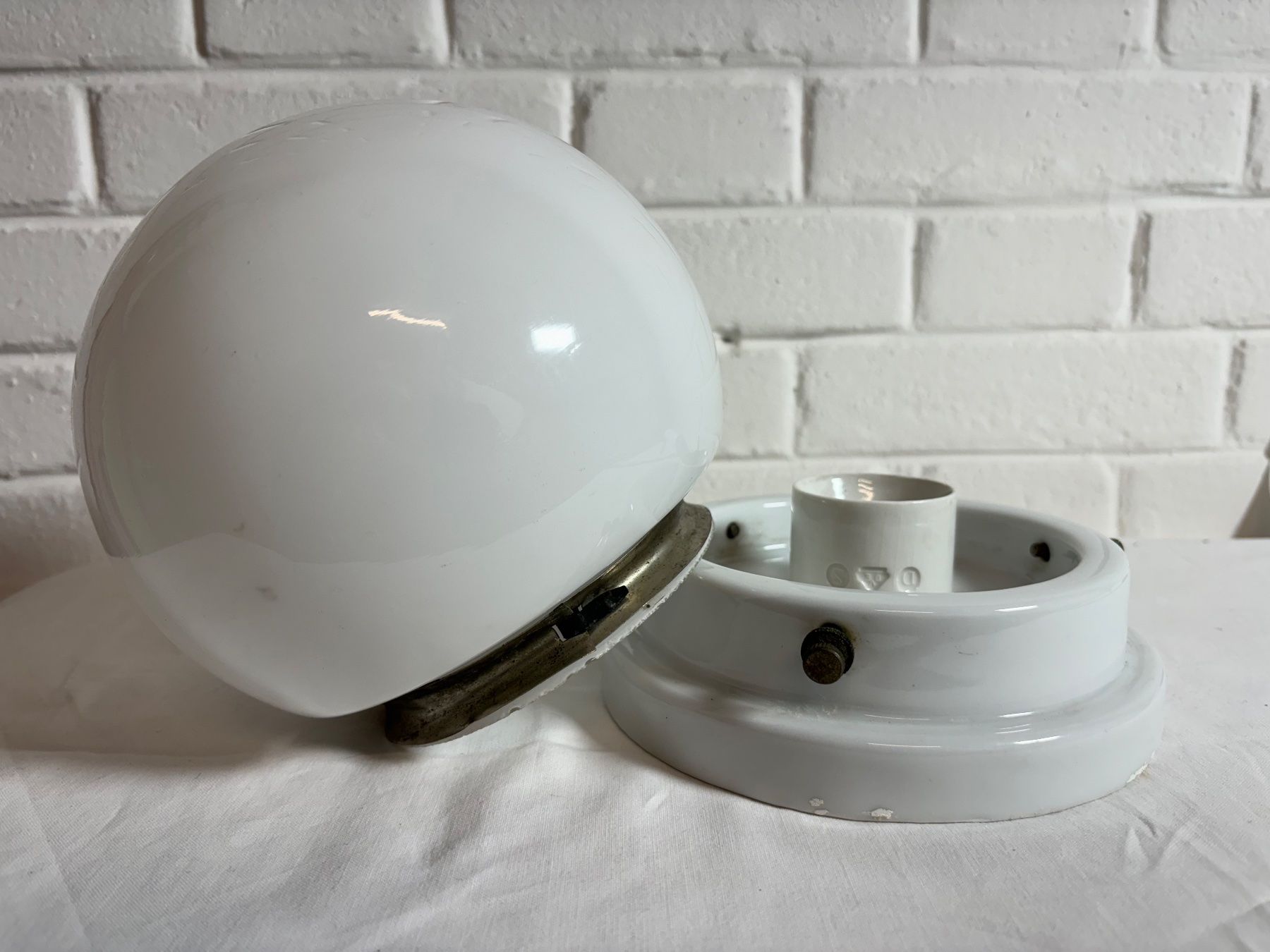 Kronleuchter & Deckenlampen: Deckenleuchte Wandleuchte Bauhaus Glas Designlampe – Gebraucht aus Hinwil von DaniBachman 4