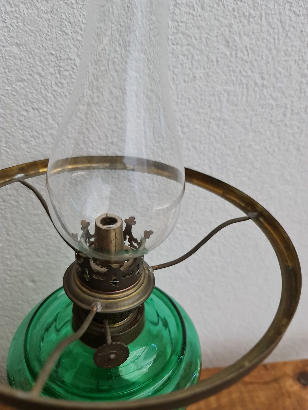 Lampade: Antike Petroleumleuchte, Original, Glas, Opalinglas – Usato da Thun venduto da Lieblingsblume 6