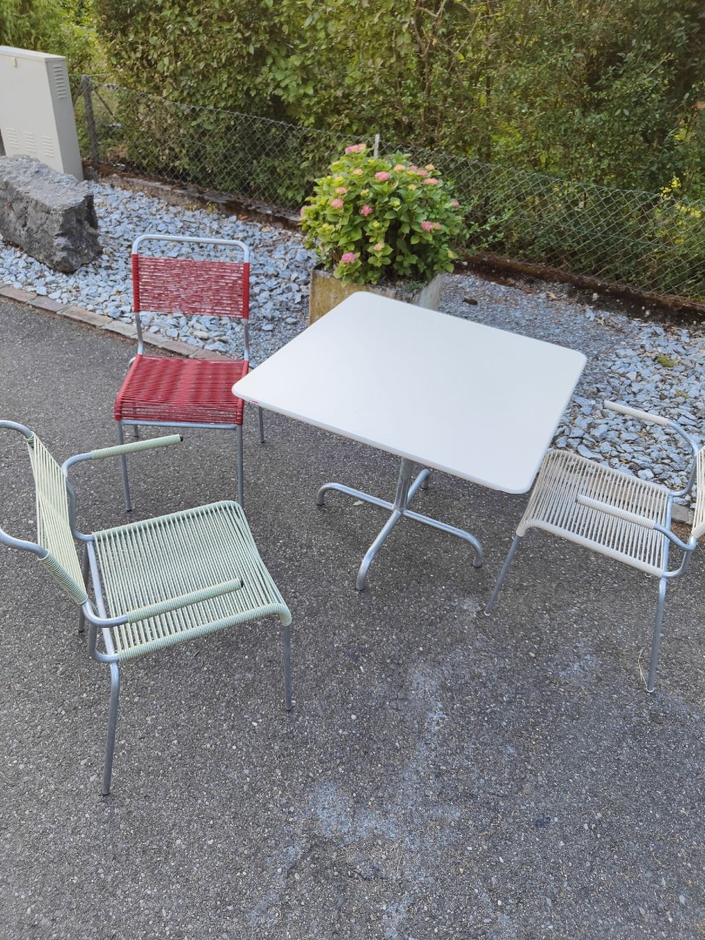 Tischset: Schaffner Bistro Tisch mit Spaghetti Stühle  – Neu (gemäss Beschreibung) aus Mellingen von Artrena 6
