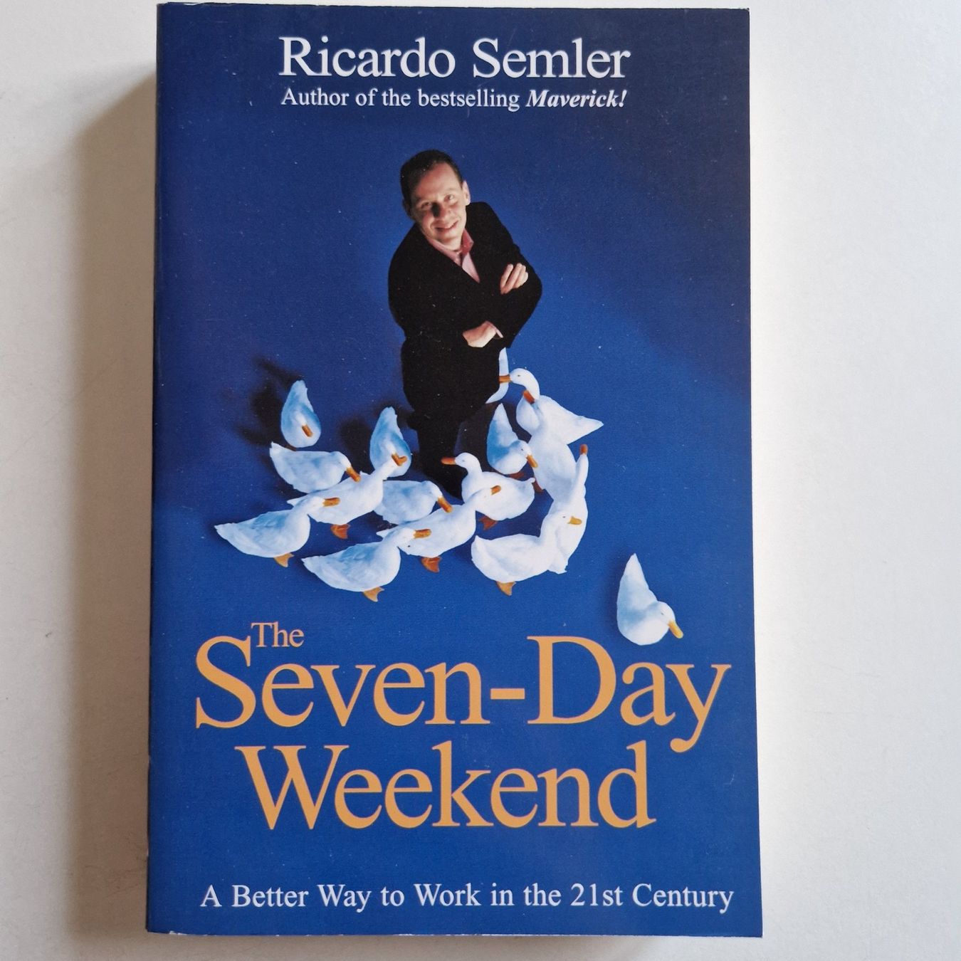 Libri: Seven-Day Weekend – Usato da Rüti ZH venduto da Gigelisuppe
