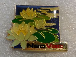 Ansteckpin 228: NeoVac