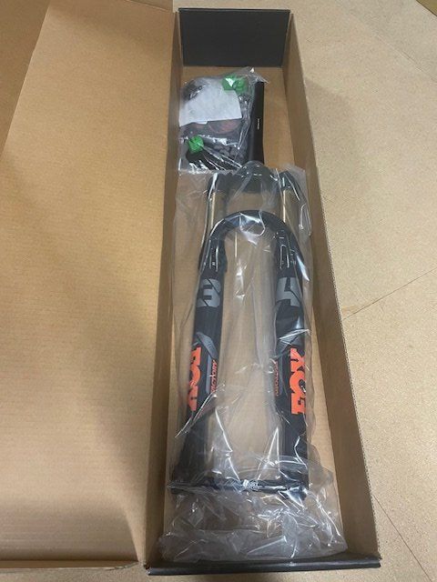 Fox Ersatzteile: A vendre fourche Fox 29" neuve model 34 FIT4 – Neu und originalverpackt aus Aigle von rou_v75x 2