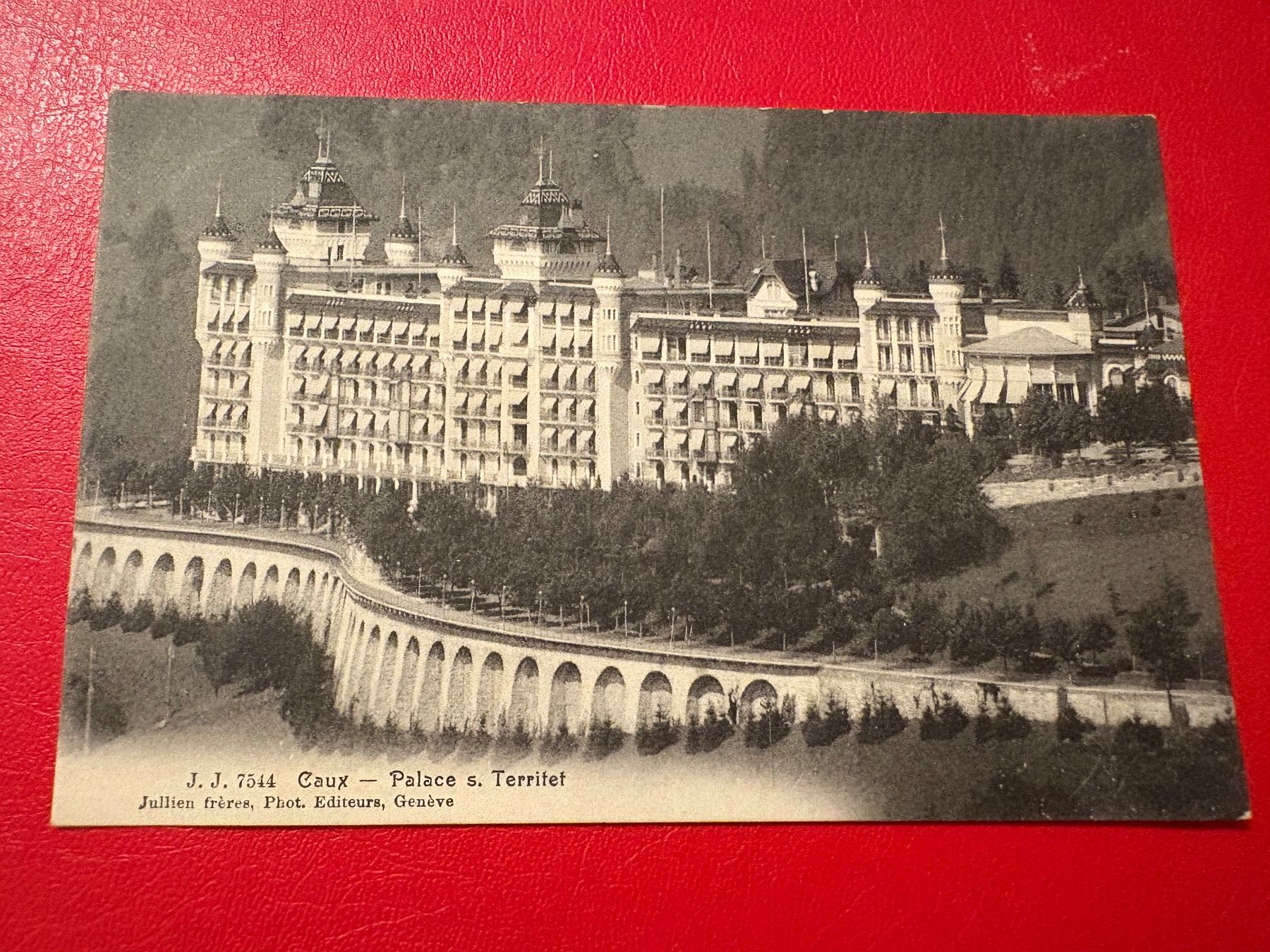 Cartoline postali: Caux - Palace sur Territet – Usato da St-Légier-Chiésaz venduto da Theo006
