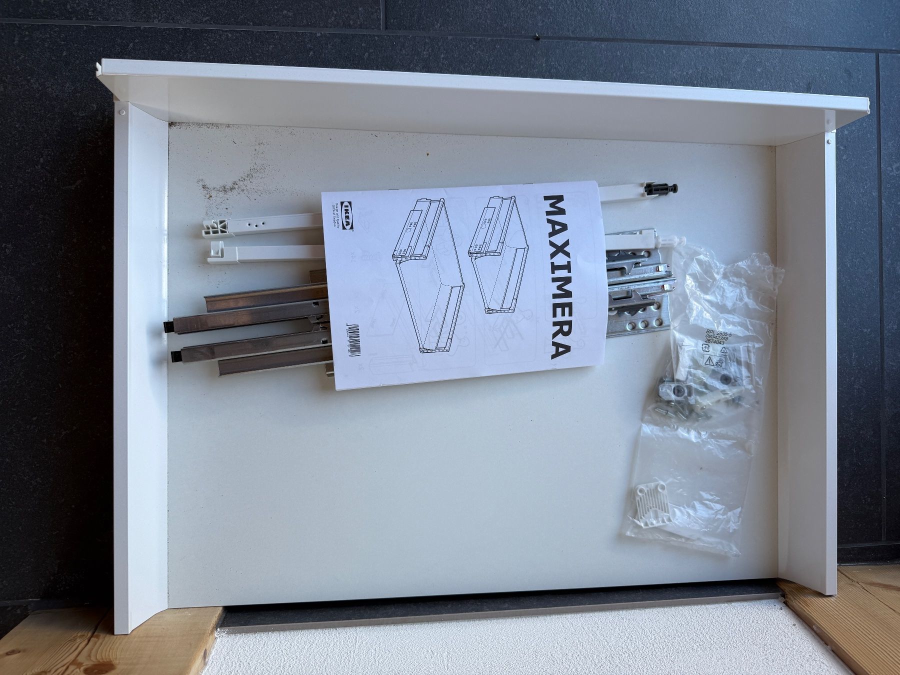 IKEA Schubladenmatte VARIERA weiss (Neu und originalverpackt) in Horw für CHF 5 – nur Abholung auf Ricardo kaufen