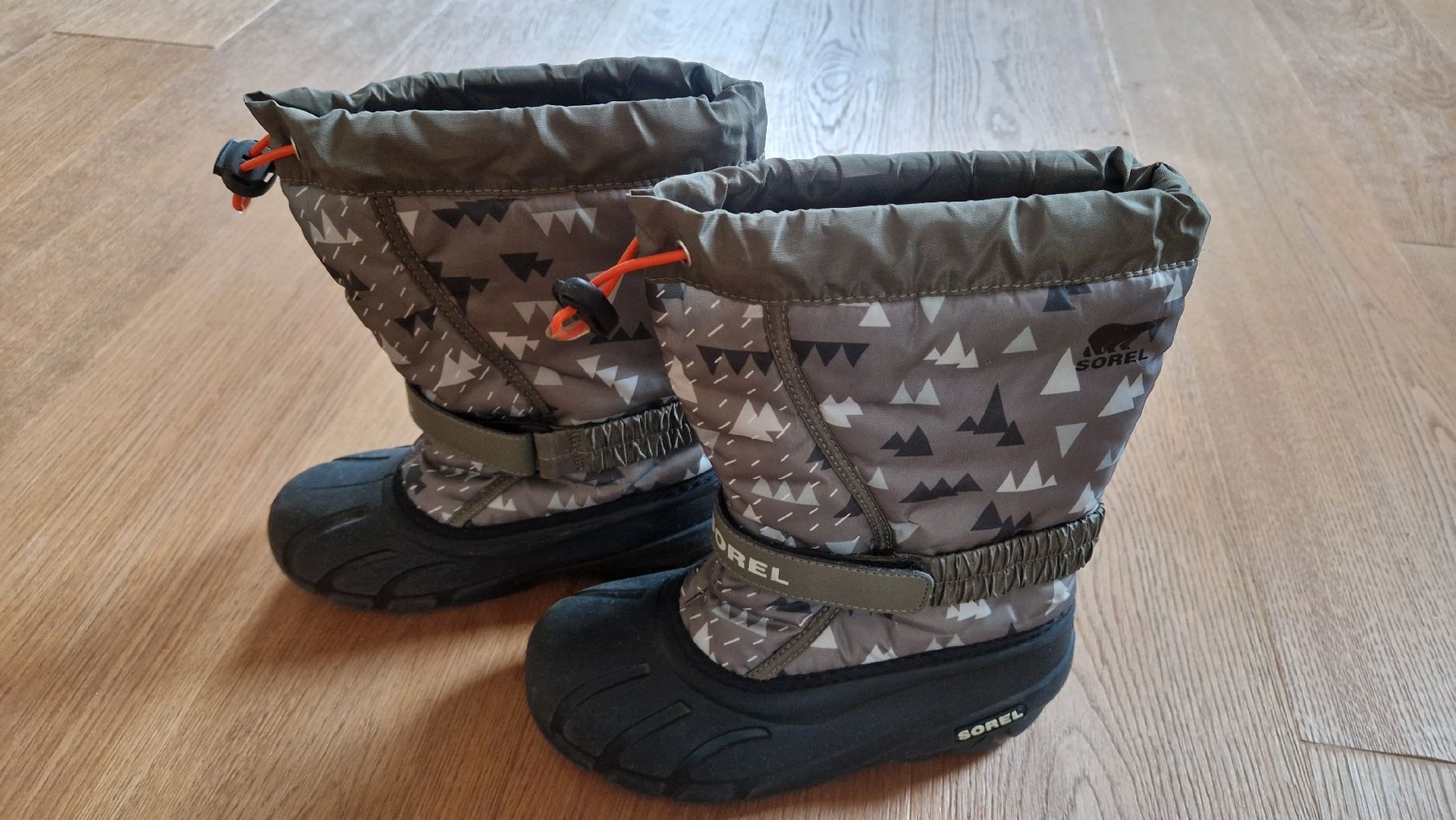 Sorel Scarpe per ragazzi: Sorel Winterschuhe gr.34 – Usato da Mülligen venduto da Dela19 1