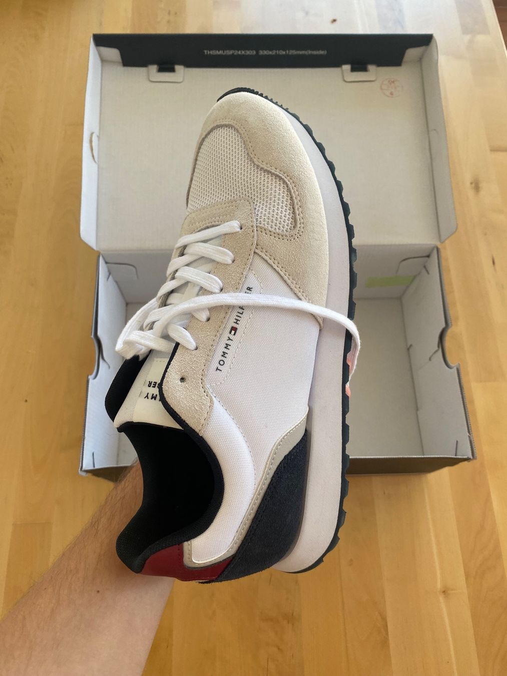 Tommy Hilfiger Scarpe da uomo: Sneakers Tommy Hilfiger new 43 – Nuovo (secondo la descrizione) da Bern venduto da vidyszabi 2