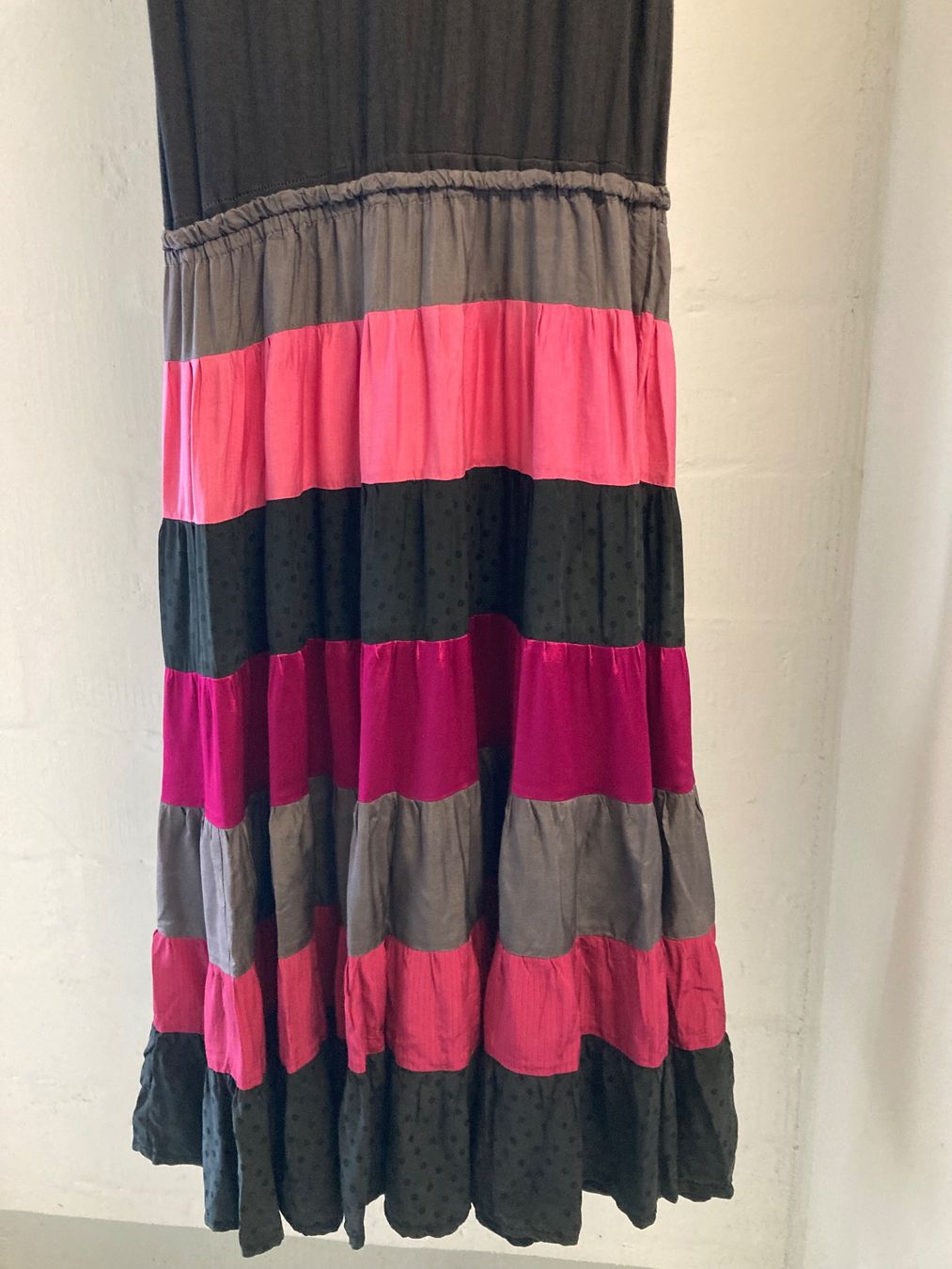 Robes: Gratis 1 Brosche aus Pailletten, Sommer Kleid Gr: S 💎 – D'occasion à dübendorf par Vintage_55 1