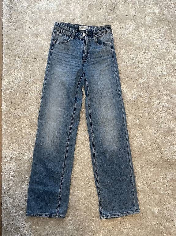 Stradivarius Jeans: Jeans Stradivarius Gr36 – Usato da Lenzburg venduto da lejlaimamovic