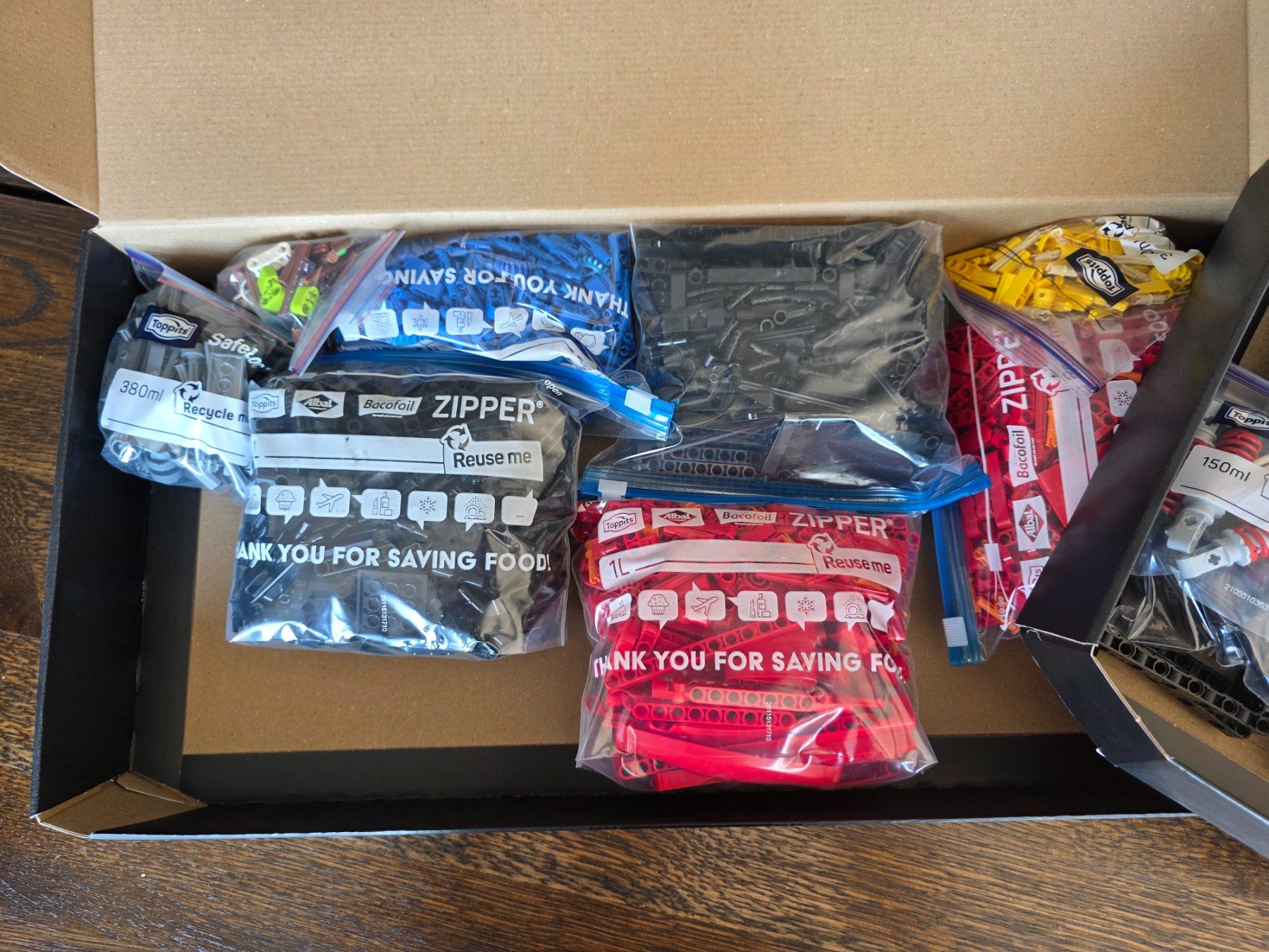 Lego Kit di costruzioni: Lego Technic 42143 Ferrari Daytona SP 3 – Usato da Nänikon venduto da Nova81 4