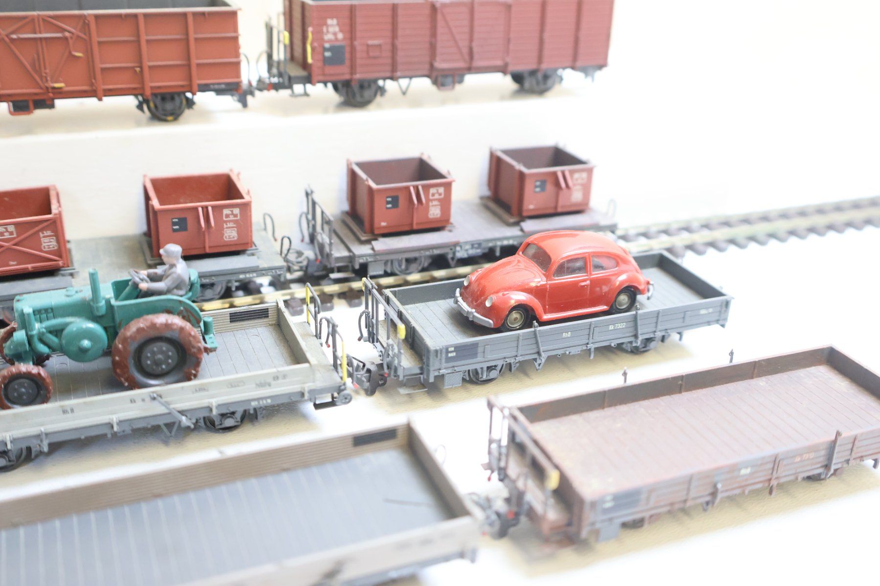 Bemo Modellini di ferrovie: BEMO RhB 8 x Güterwagen H0m Set – Usato da Winterthur venduto da Monstera 4