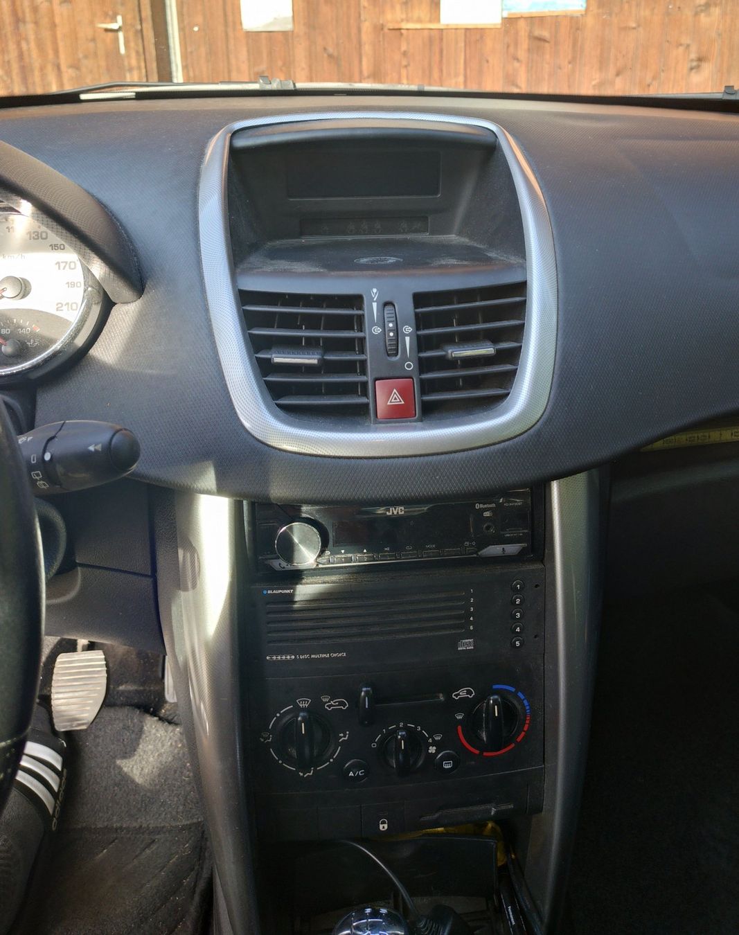 Peugeot Automobili: Peugeot 207 1.6i – Usato da Gsteigwiler venduto da Yksii 6