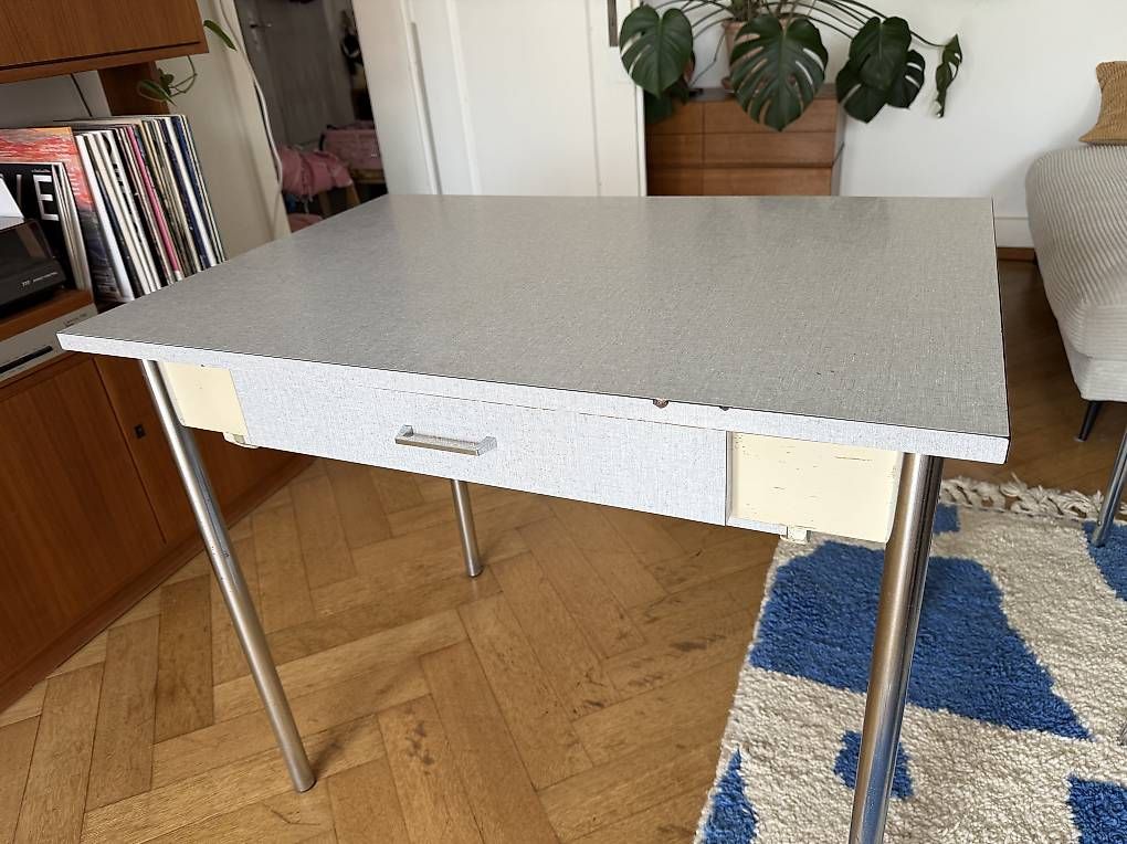 Tavoli: Tisch mit Schublade – Usato da Bern venduto da serahwe 1