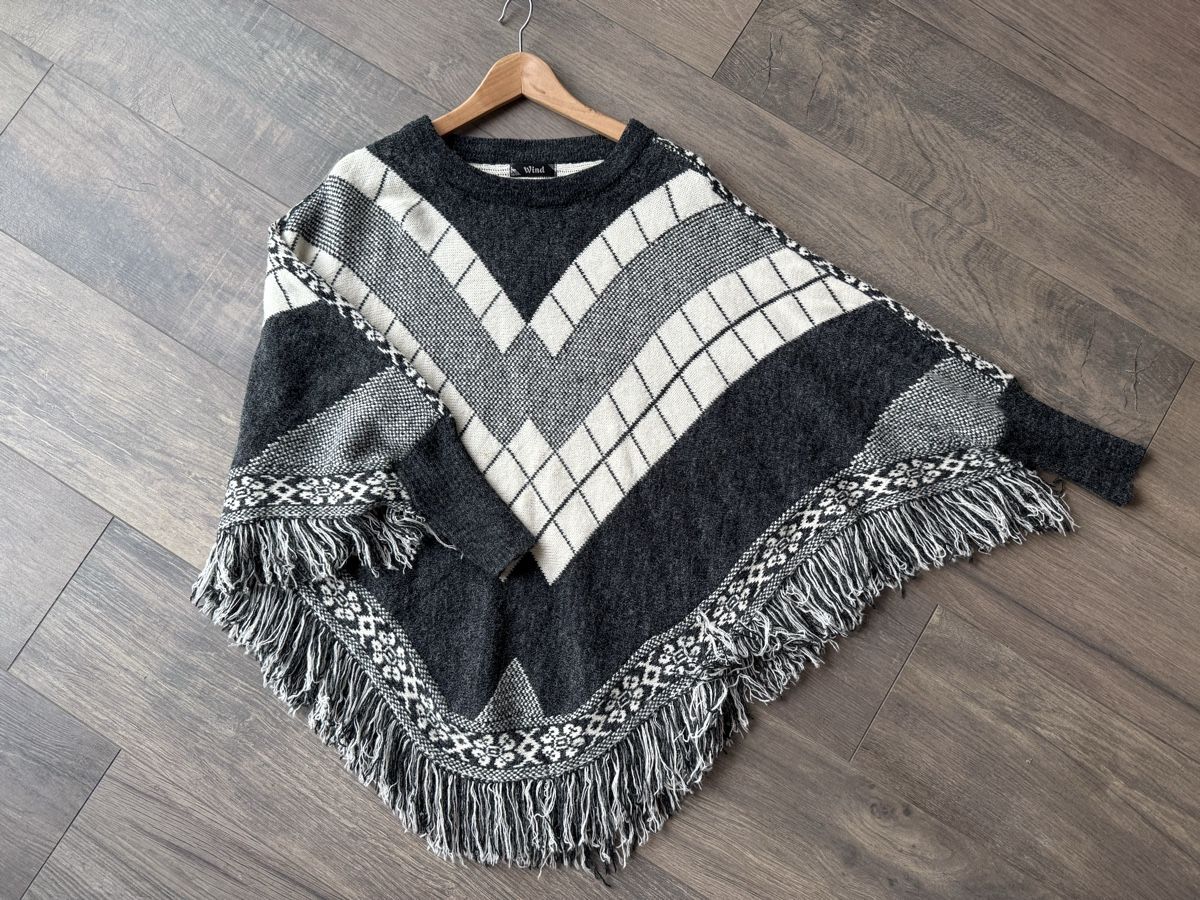 Maglioni & Felpe: Poncho / Oberteil One Size – Usato da Wangen SZ venduto da Chafler78