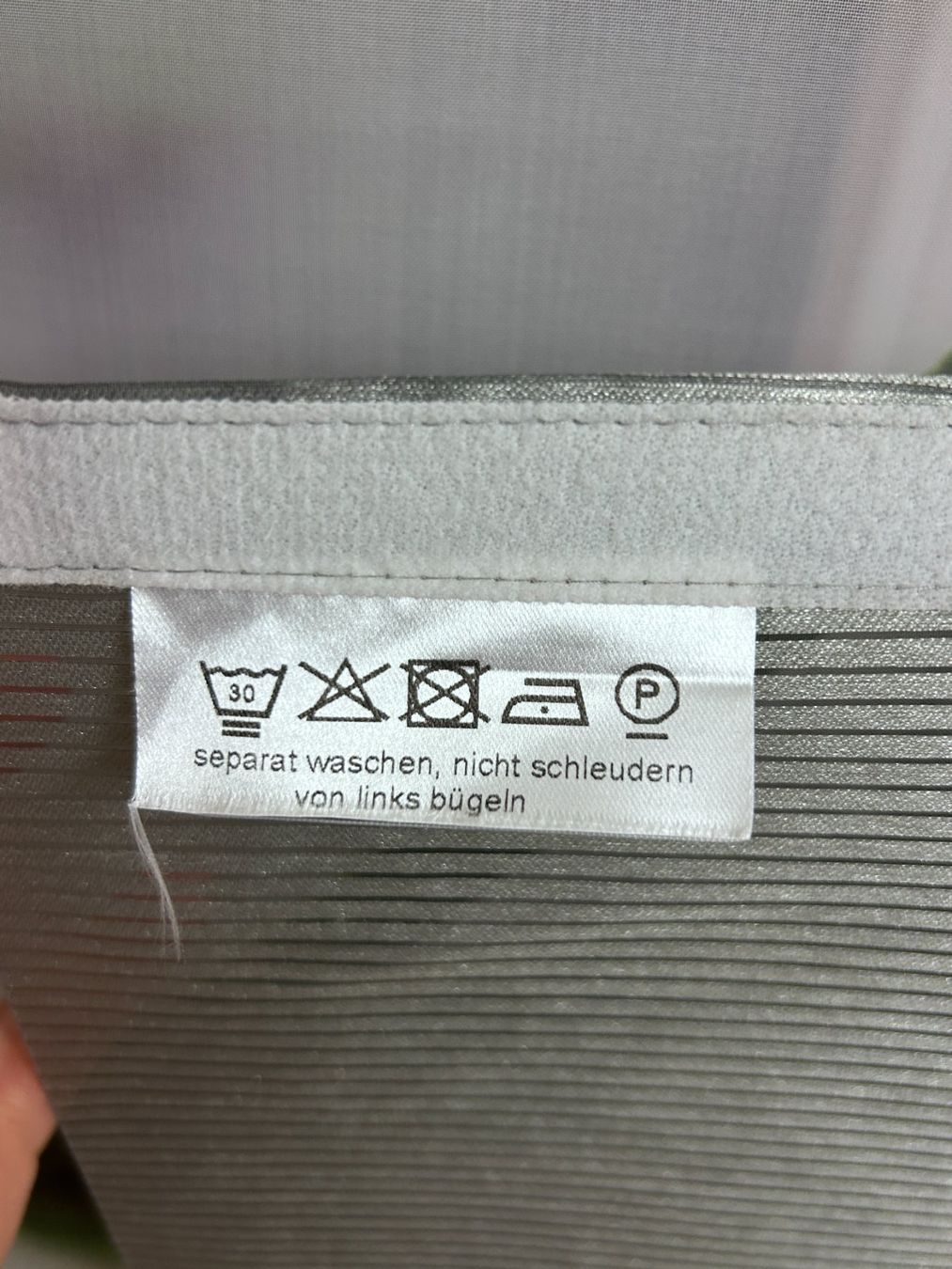 Pfister Tende: 4 Vorhang fixfertig 600 x 2350 mm – Usato da Schänis venduto da Linth01 7
