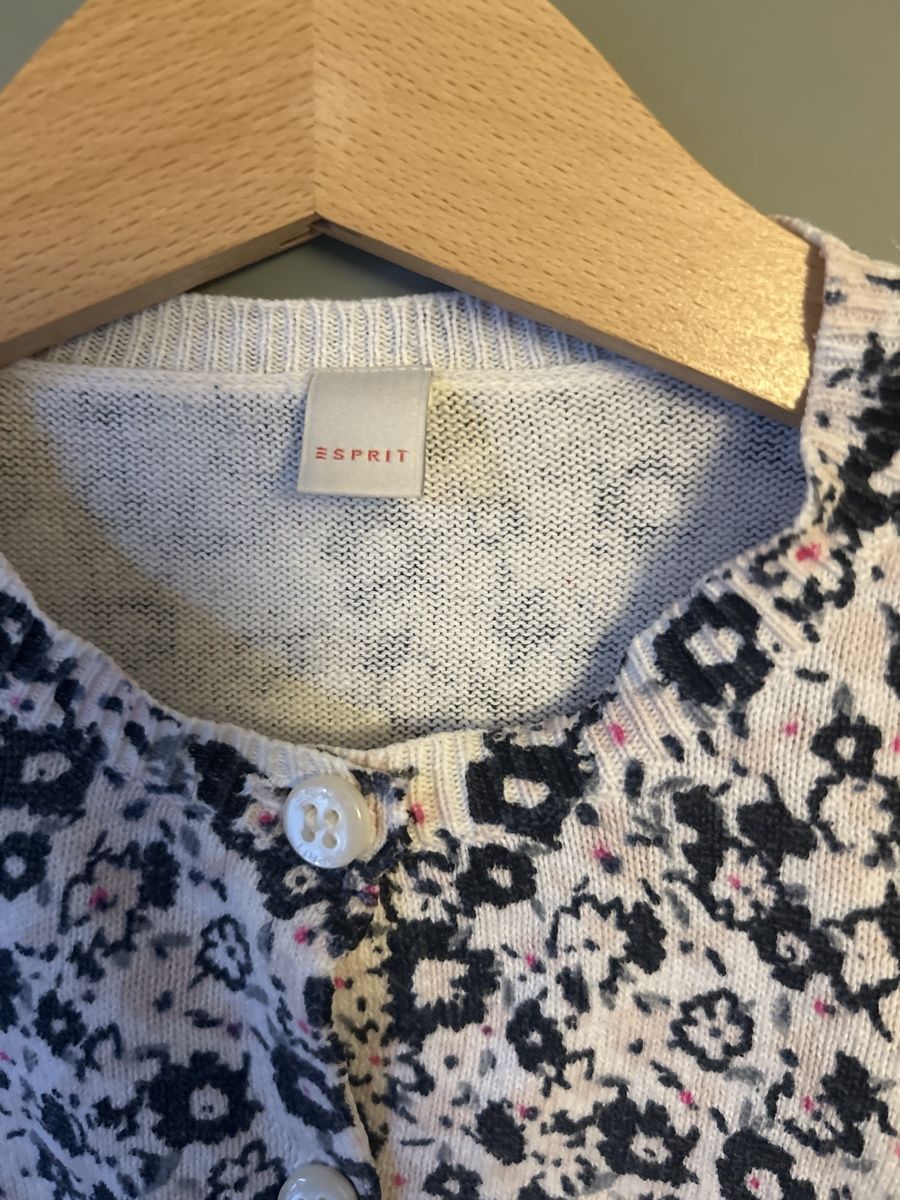 Esprit Vestes & Manteaux: Esprit Strickjacke  (80) – D'occasion à Basel par enfantdor 2