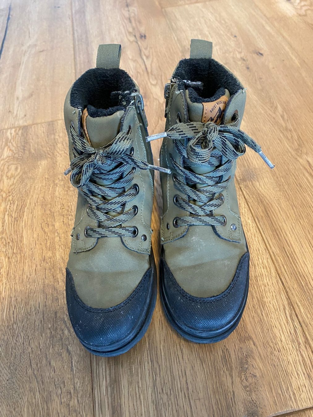 H&M Scarpe per ragazzi: Wasserdichte Boots H&M khakigrün Gr. 32 – Usato da Steinerberg venduto da luckyfin 3