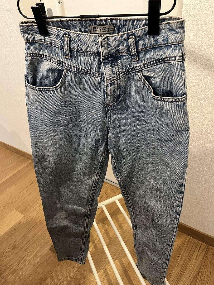 Primark Jeans: Primark Jeans;Light Wash, High-Waisted, Size 38. – Usato da Niederwangen BE venduto da tan_xj9t 1