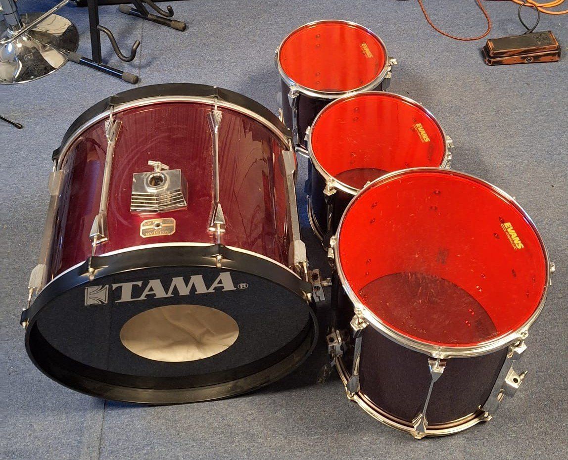 Strumenti musicali: TAMA Artstar 22-12-13-16 Shell set. – Usato da Jona venduto da PulsarRadiator