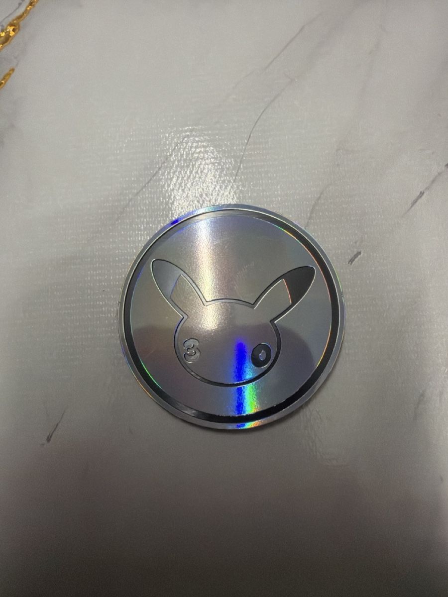 Pokémon Carte collezionabili: Pokemon 30th coin silver  – Nuovo (secondo la descrizione) da Massagno venduto da pokecoach