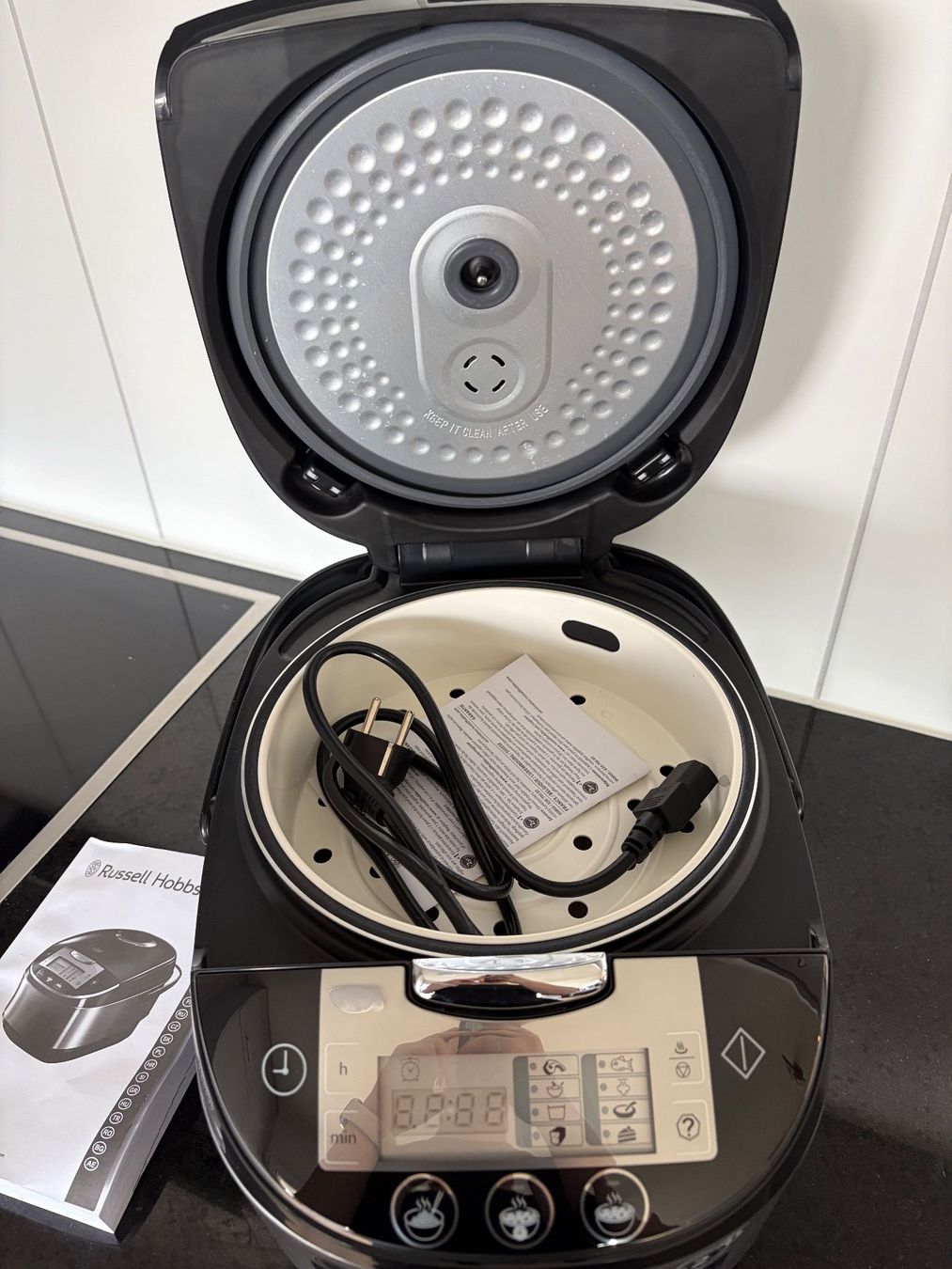 Küchengeräte: Multikocher Russel Hobbs – Gebraucht aus Menziken von ann_rpc2 1