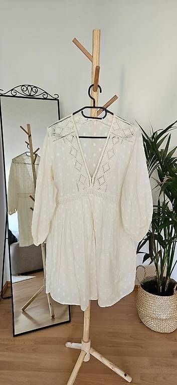 Vestiti: Cream polka dot dress. 36 – Usato da Oberweningen venduto da mir_2wt5