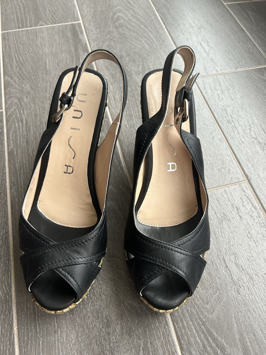 Unisa Damenschuhe: Sandali Unisa numero 41 – Gebraucht aus Locarno von Matic04