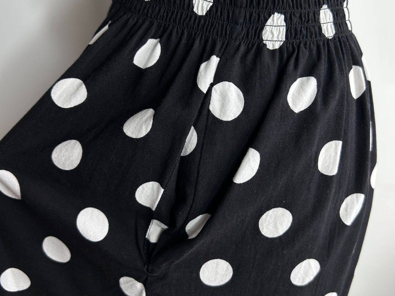 H&M Vestiti: H&M Dress with Polka Dots – Usato da St. Gallen venduto da look-twice 3