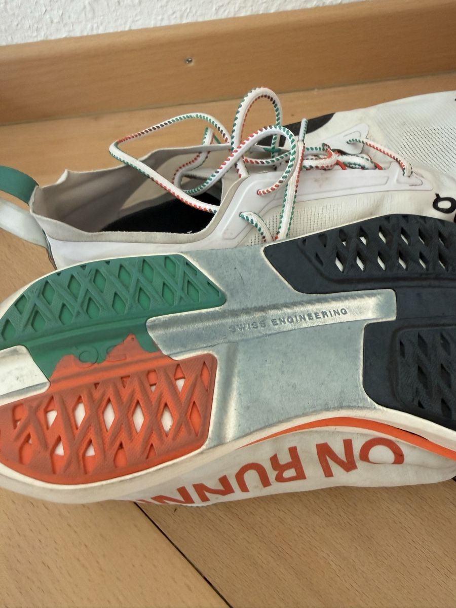 On Chaussures hommes: On Laufschuh (42.5) – D'occasion à Bern par Laufsport3000 3