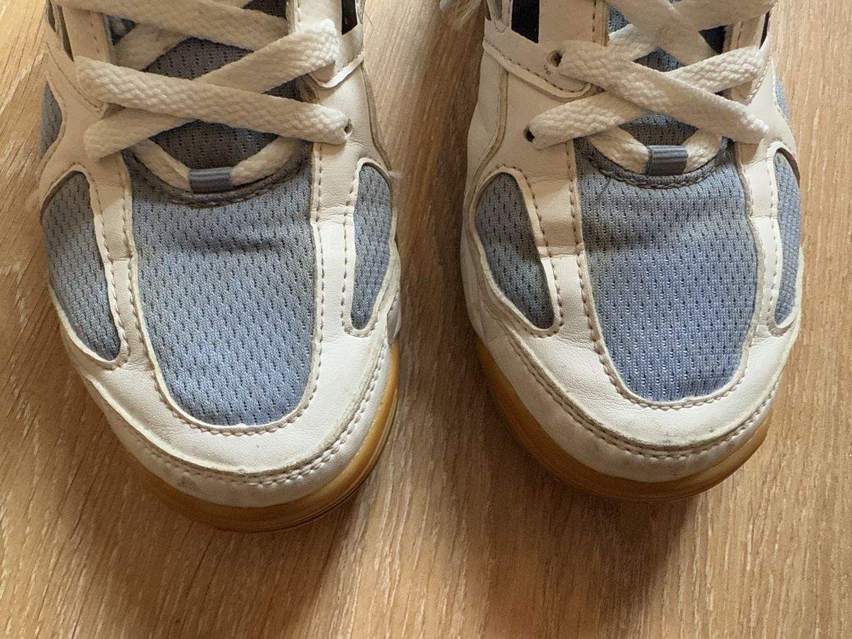 Adidas Scarpe da donna: Baskets blanc/bleu Adidas, p. 39 1/3 – Usato da Tavannes venduto da Thriftshop 7