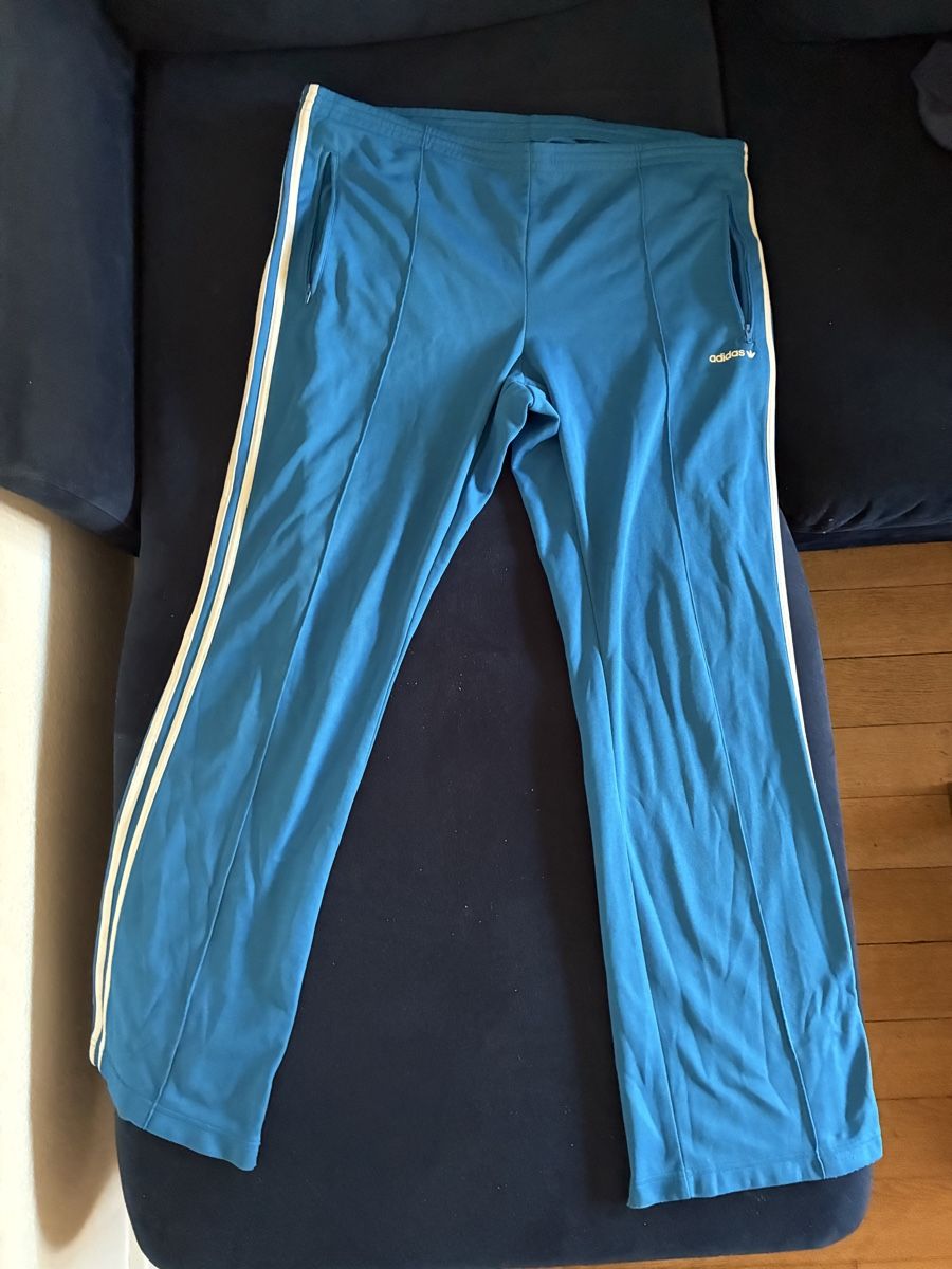 Adidas Pantaloni: Adidas Trainingshose blau Vintage – Usato da Liebefeld venduto da rafael555 1