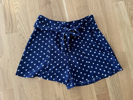 Cute Navy Polka Dot Shorts with bow (size 8 / XS)