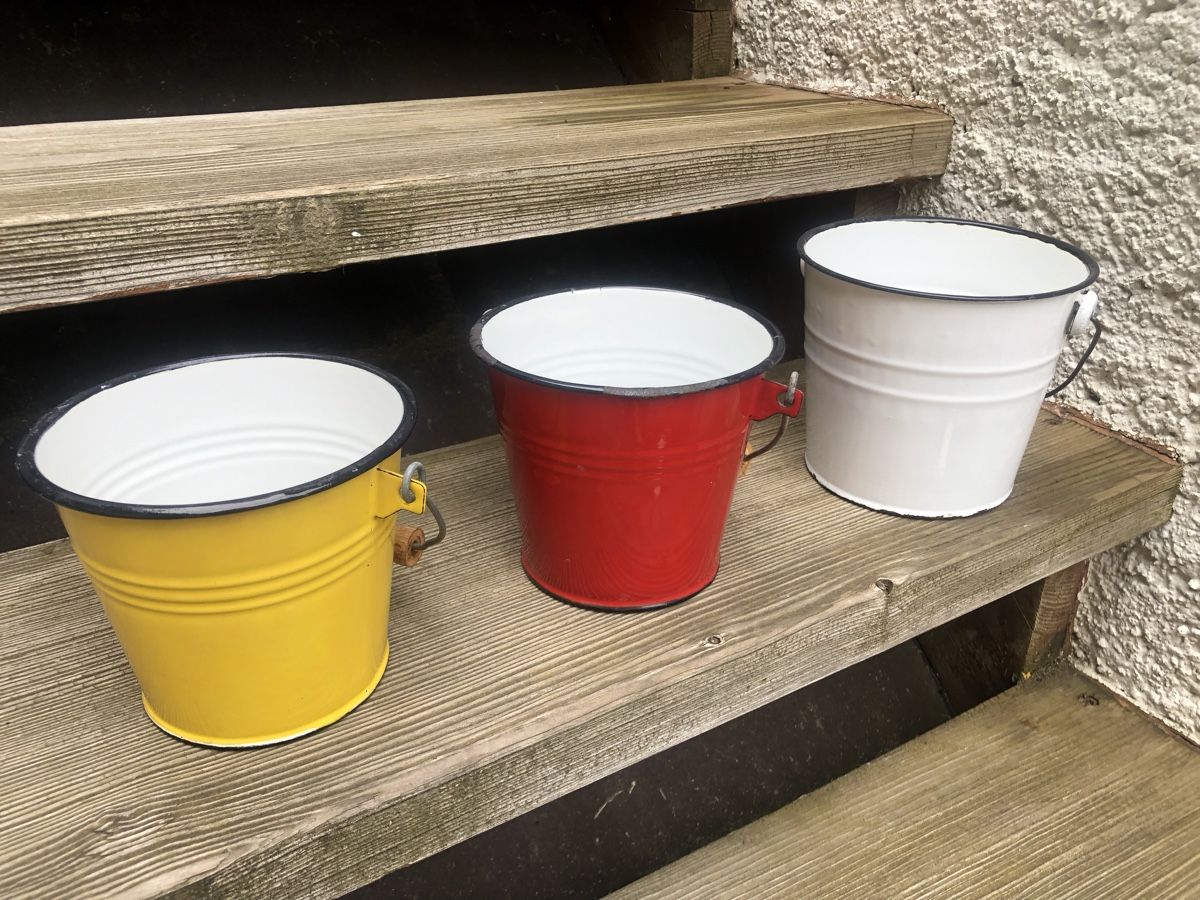 Tutte le decorazioni: 3 sceaux vintage tôle émaillée – Usato da Bernex venduto da joe_6dn9 2