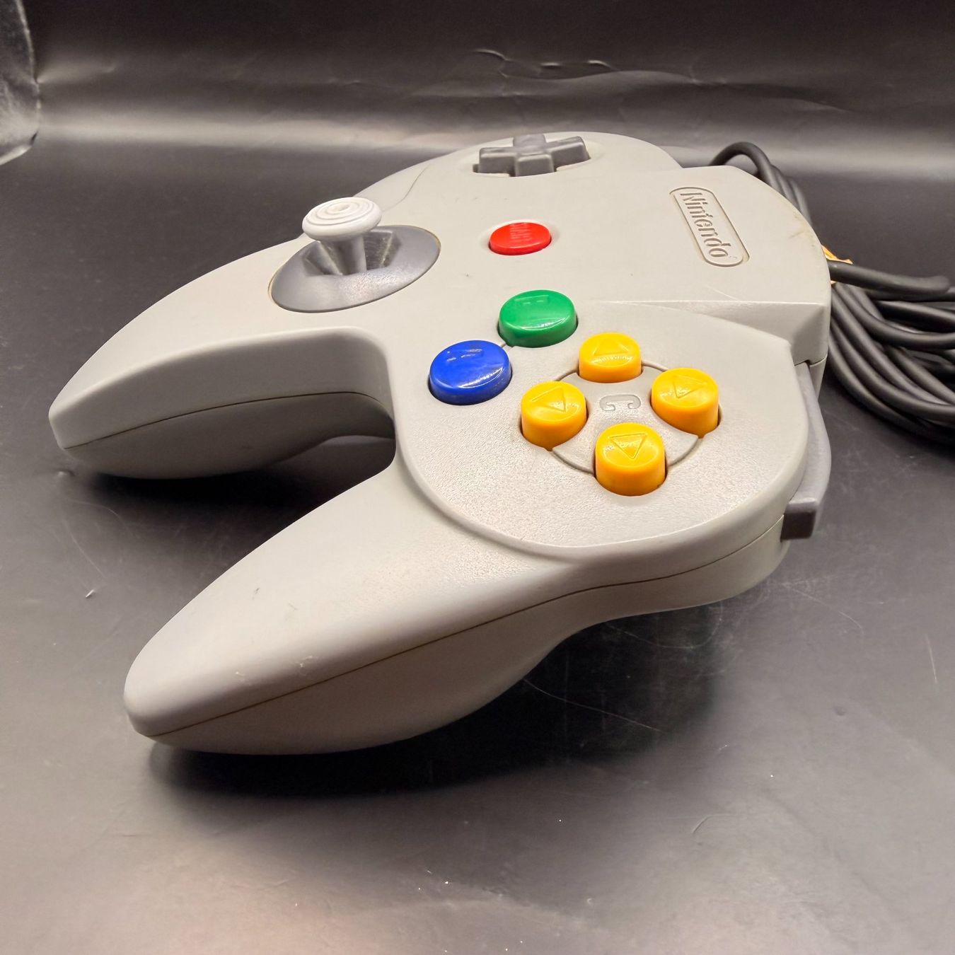 Nintendo Controller: Nintendo 64 Controller Grau – optische Mängel – Usato da Düdingen venduto da Nerdworld 1