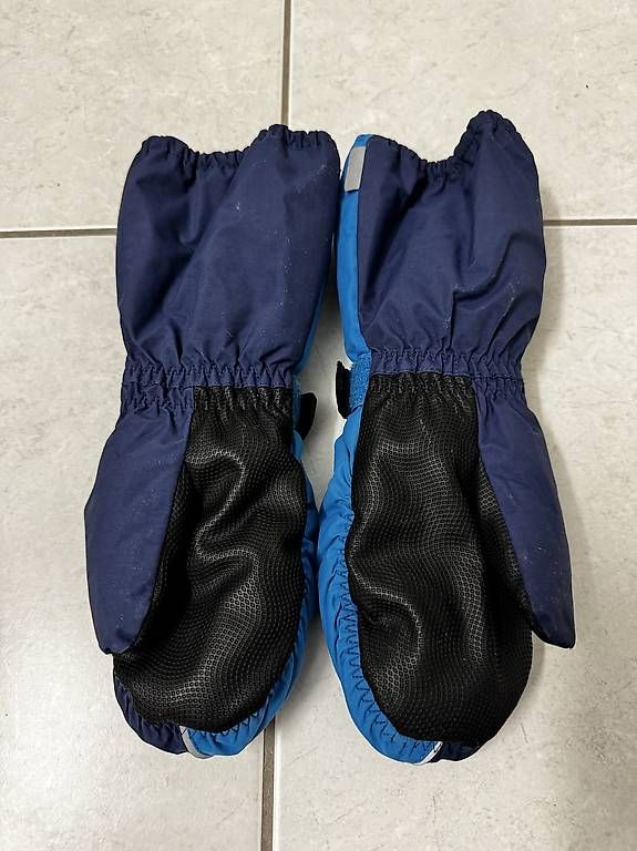 Jako-O Guanti: Jako-o Handschuhe – Usato da Jegenstorf venduto da Zwirbel80 1